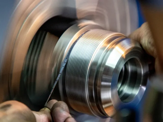 In-House vs. Outsourced CNC Machining: What is Better for UAE Businesses?